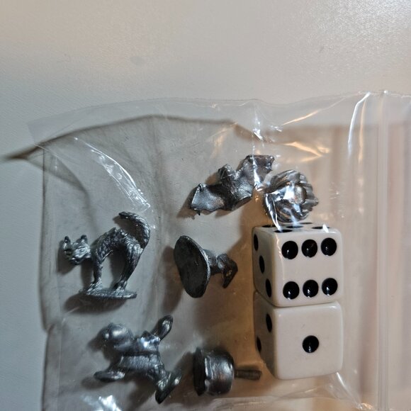 Boooo-Opoly Halloween Board Game 🎃 New Sealed (Box Flaw) - Picture 8 of 16